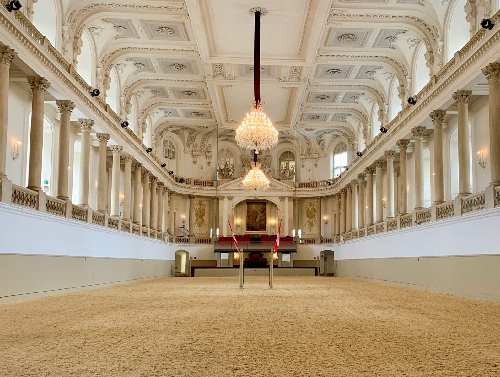 Spanische Hofreitschule in Wien: Öffnungszeiten & Tickets 2022