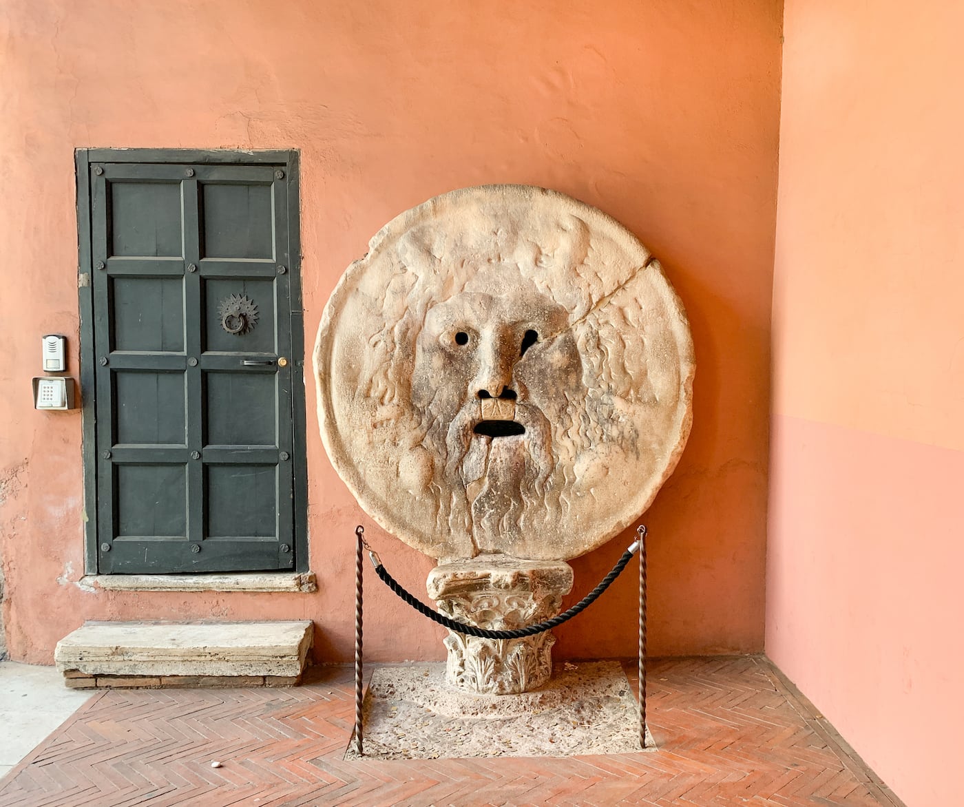 Roma La Bocca Della Verit Mouth Of Truth Rome Italy LLLYFS