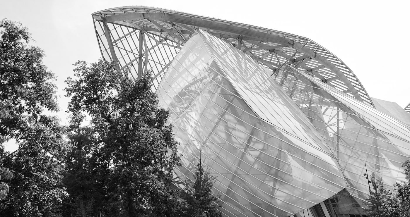 Frank Gehry's Fondation Louis Vuitton shows he doesn't know when